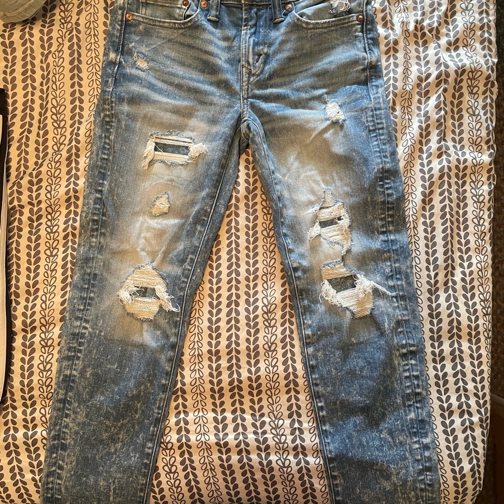 Boys American eagle jeans.